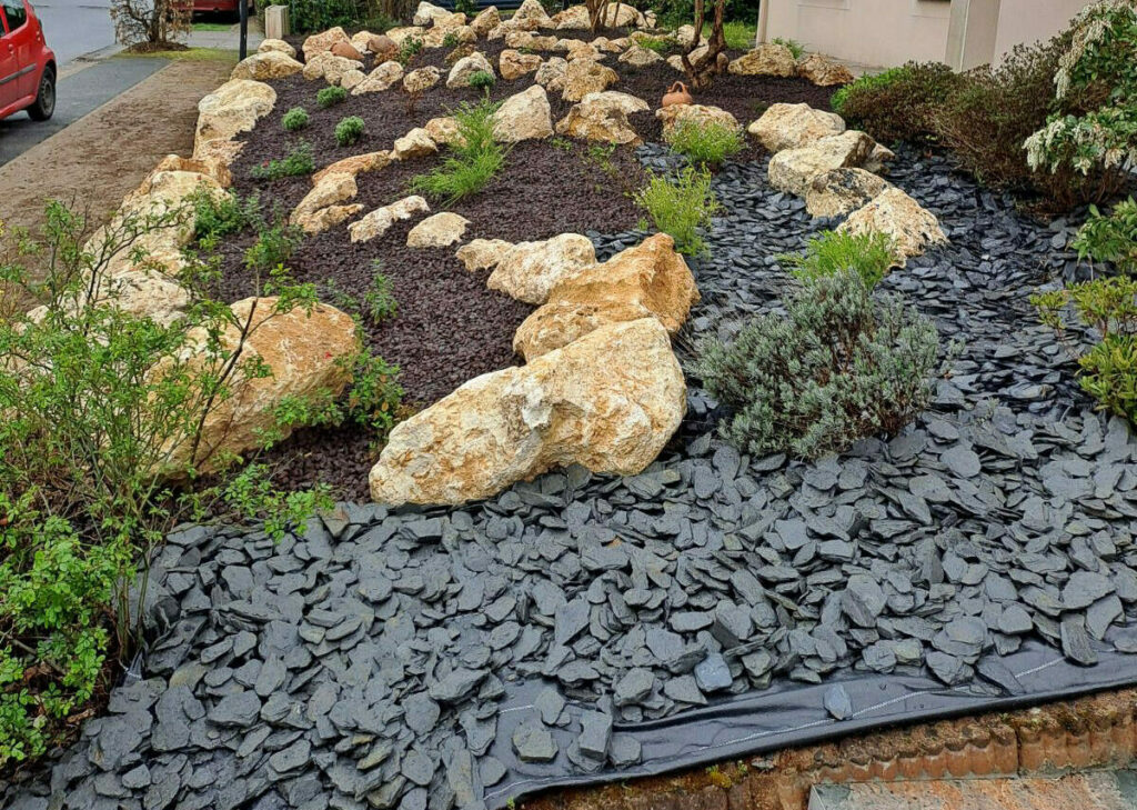 valentin cesu paysagiste, aménagement paysager, entretien jardin, création jardin, jardinier paysagiste, conception jardin, taille haies, tonte pelouse / gazon, plantation arbres et arbustes, massifs de fleurs / parterres, arrosage automatique, potager / jardin comestible,